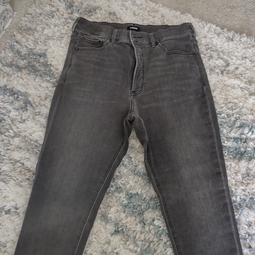 Grey skinny jeans
